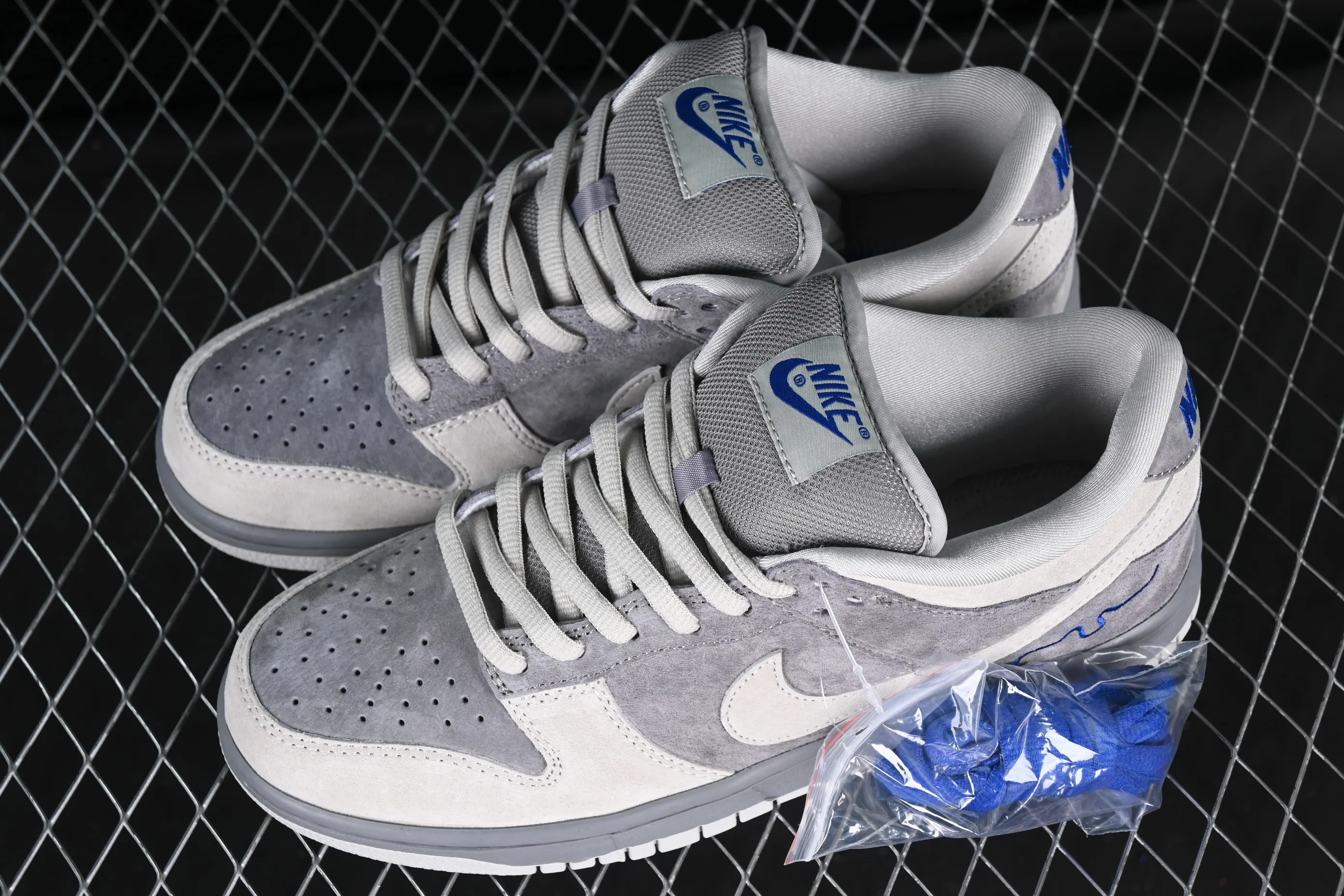 All categories Nk SB Dunk series Nk SB Dunk Low Low-top sneakers Nk SB Dunk Low Touring the world Fog London SB low-top casual sneakers 308269-111